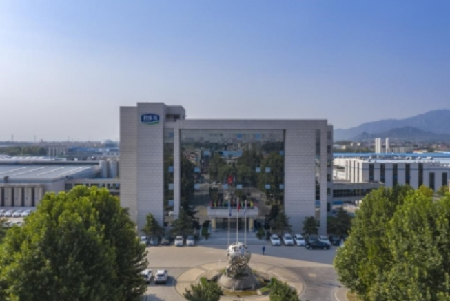 助力劳务经济发展，君乐宝被授予“石家庄乳业工”省级劳务品牌认证