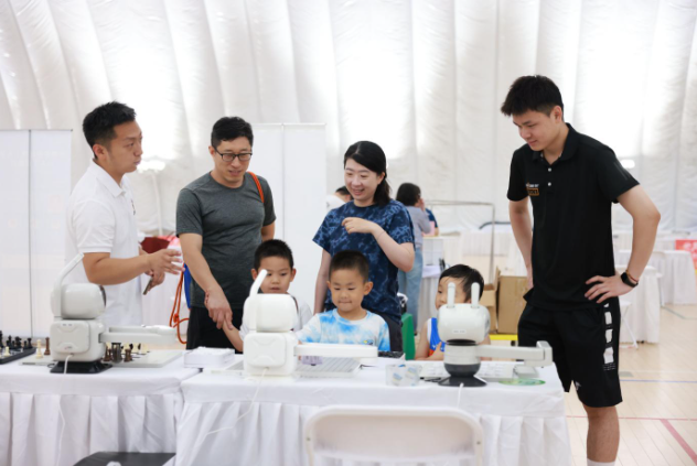 2025达罗捷派爱与童心慈善嘉年华圆满落幕