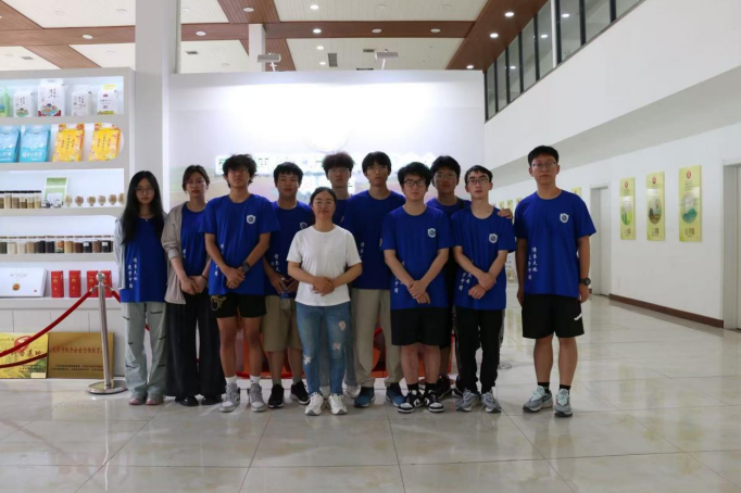 稻香初遇：实践序章里的金黄回响 幸福“稻”万家实践团出团记录